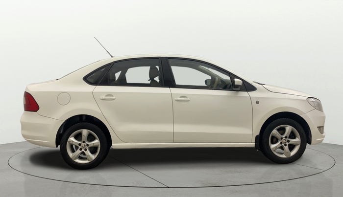 2013 Skoda Rapid AMBITION 1.6 MPI AT, Petrol, Automatic, 83,695 km, Right Side View