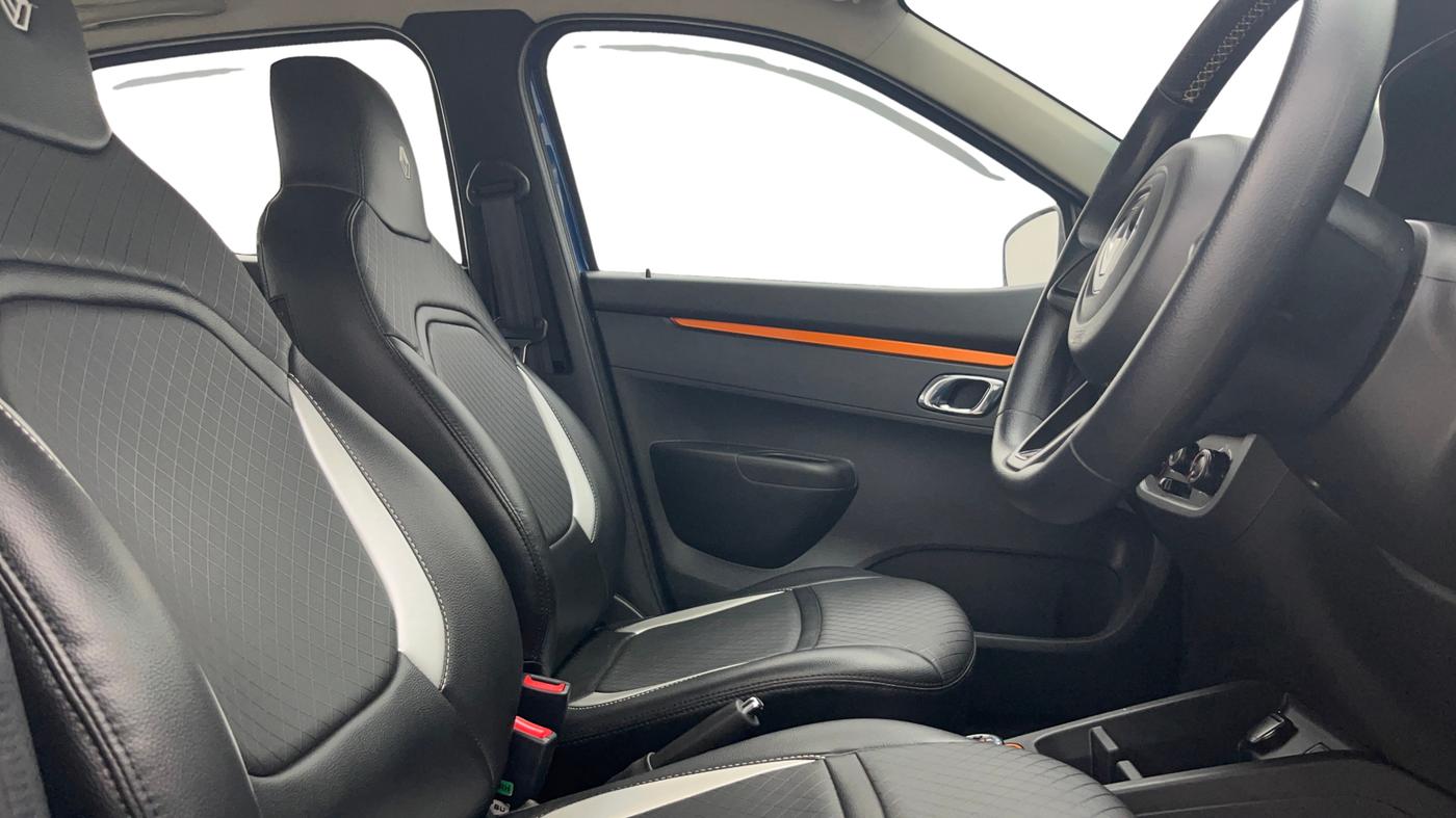 2021 Renault Kwid CLIMBER 1.0 AMT (O), Petrol, Automatic, 29,594 km, Right Side Front Door Cabin