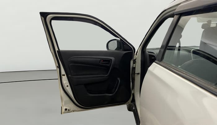 2021 Maruti Vitara Brezza VXI, CNG, Manual, 96,867 km, LHS Front Door