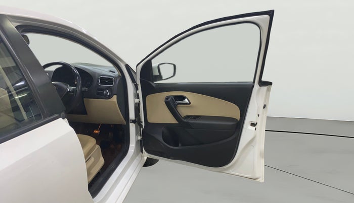 2015 Volkswagen Polo HIGHLINE1.2L, Petrol, Manual, 51,135 km, RHS Front Door