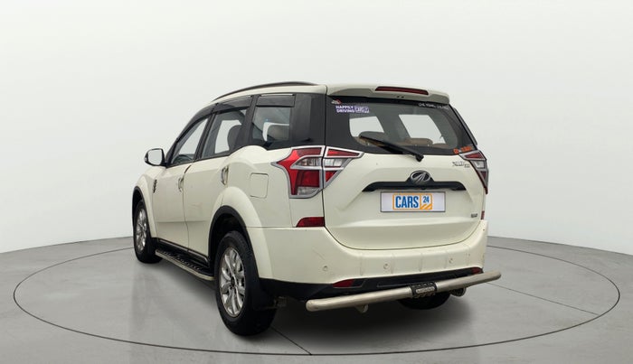 2020 Mahindra XUV500 W9, Diesel, Manual, 1,11,913 km, Left Back Diagonal