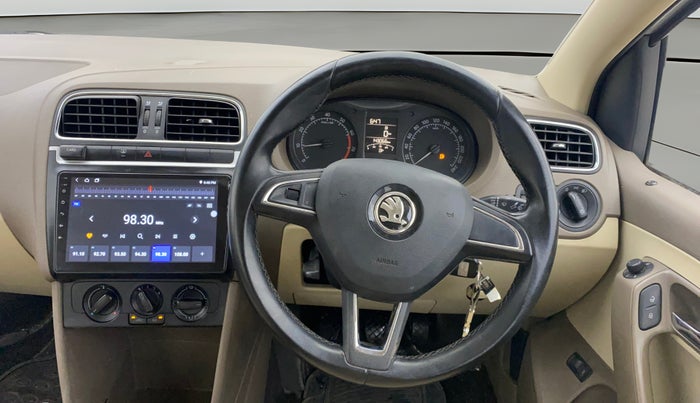 2015 Skoda Rapid AMBITION 1.6 MPI MT, Petrol, Manual, 1,43,066 km, Steering Wheel Close Up