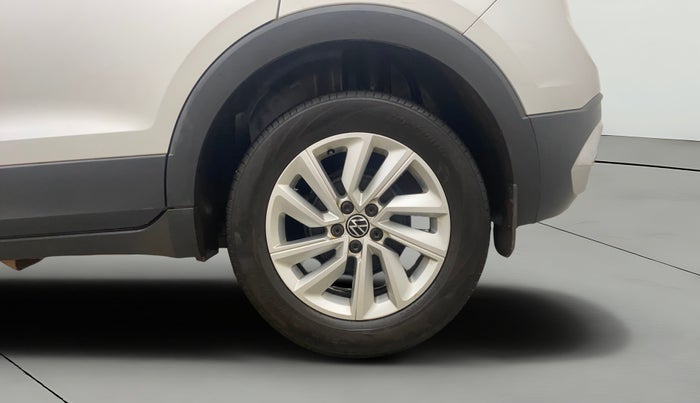 2023 Volkswagen TAIGUN HIGHLINE 1.0 TSI MT, Petrol, Manual, 48,669 km, Left Rear Wheel