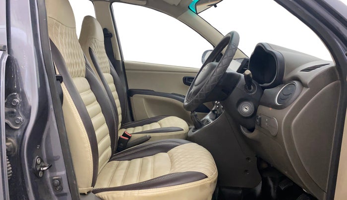 2013 Hyundai i10 MAGNA 1.1, CNG, Manual, 94,389 km, Right Side Front Door Cabin