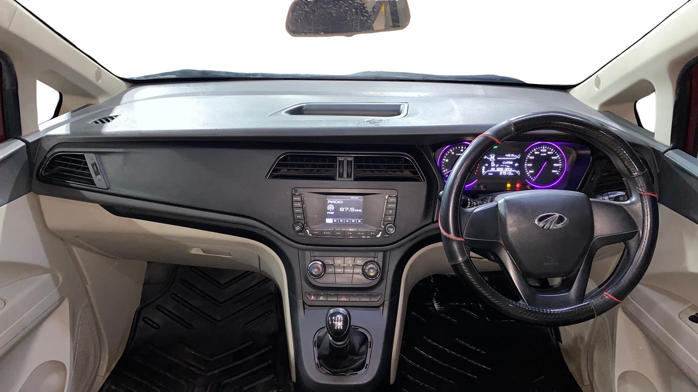 2019 Mahindra MARAZZO M4 8 STR, Diesel, Manual, 85,426 km, Dashboard