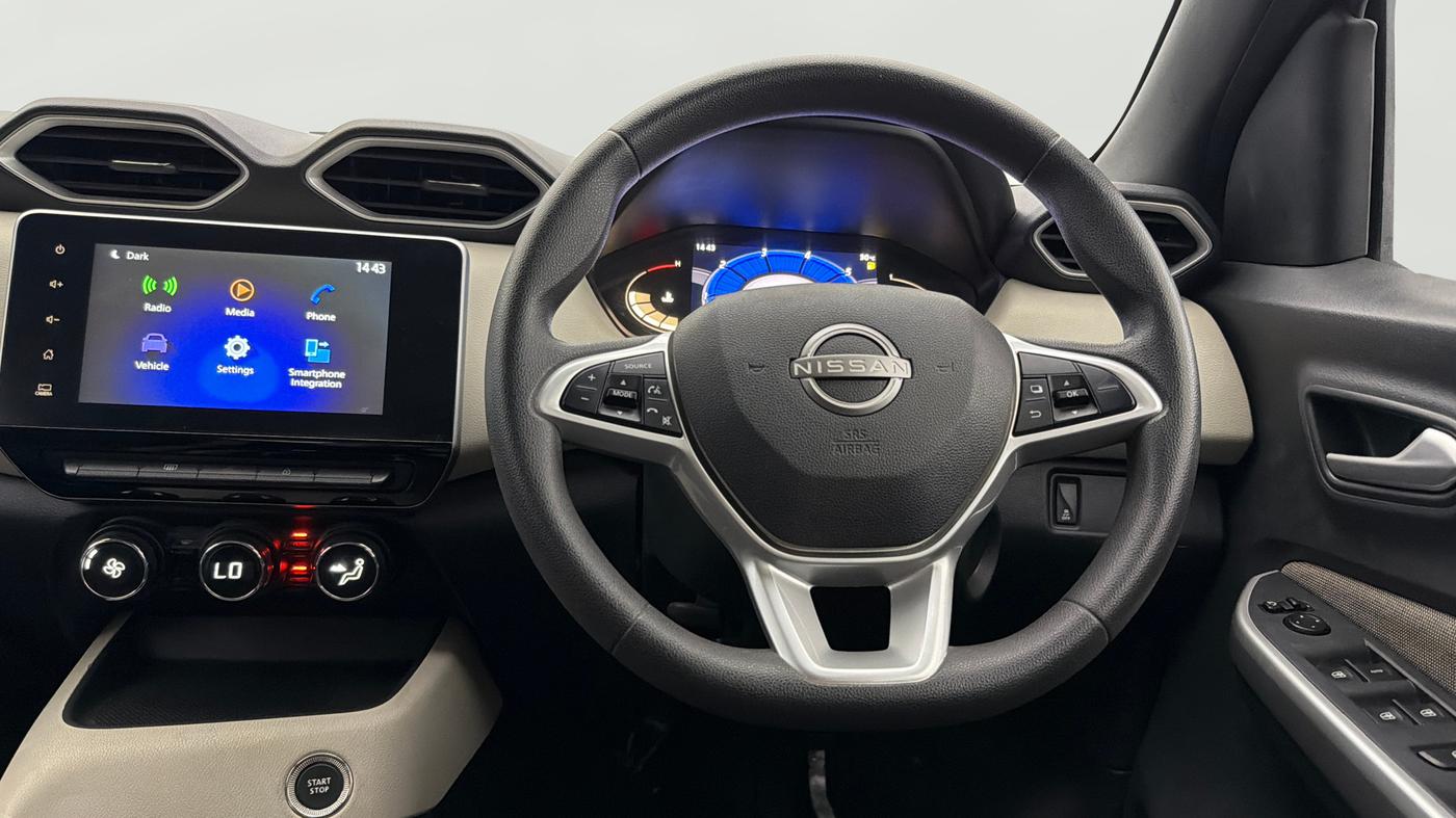 2023 Nissan MAGNITE XV PREMIUM TURBO CVT, Petrol, Automatic, 24,560 km, Steering Wheel Close Up