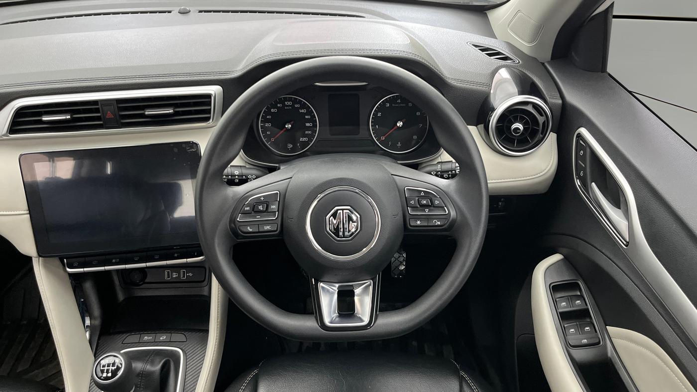2024 MG ASTOR Sprint 1.5 MT (Ivory), Petrol, Manual, 21,375 km, Steering Wheel Close Up