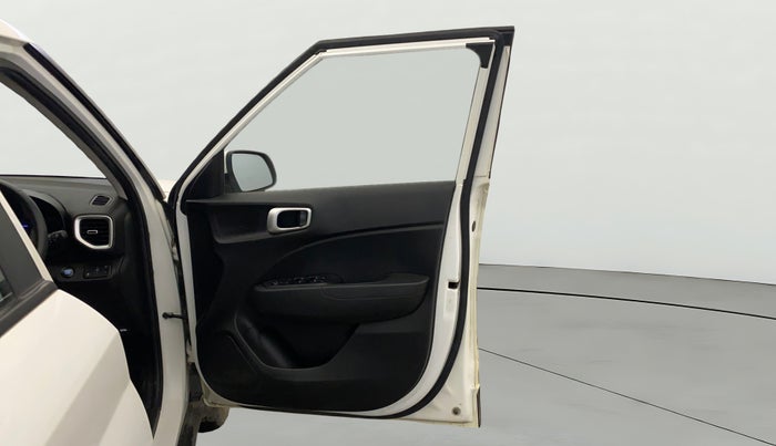 2020 Hyundai VENUE SX PLUS 1.0 TURBO DCT, Petrol, Automatic, 50,570 km, RHS Front Door