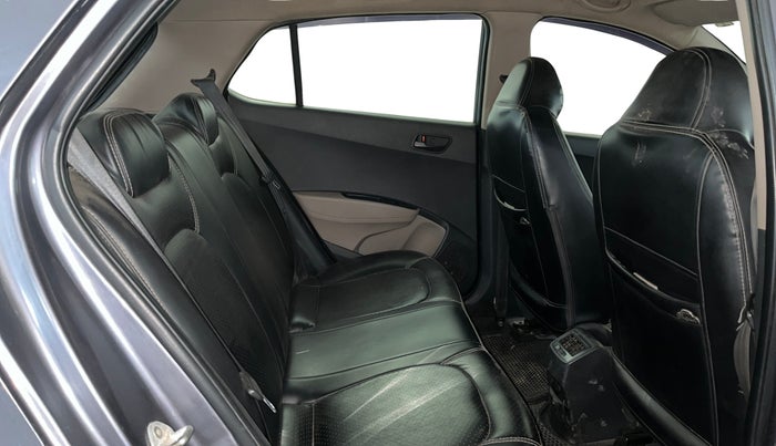 2017 Hyundai Grand i10 MAGNA 1.2 KAPPA VTVT, Petrol, Manual, 87,981 km, Right Side Rear Door Cabin