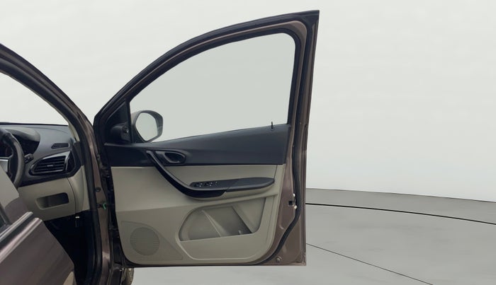 2017 Tata Tiago XT PETROL, Petrol, Manual, 37,680 km, RHS Front Door