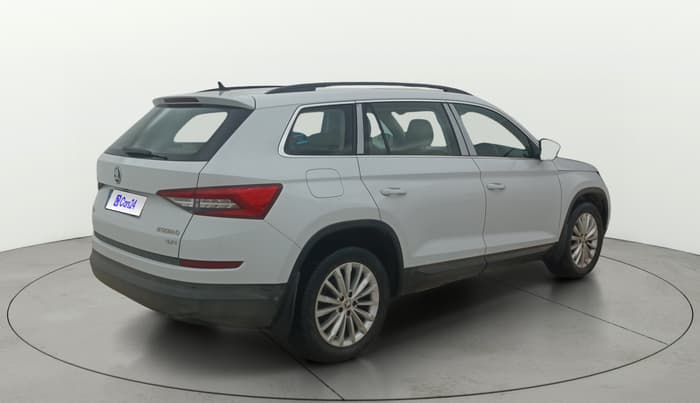 2017 Skoda Kodiaq STYLE 2.0 TDI 4X4 AT, Diesel, Automatic, 1,00,397 km, Right Back Diagonal
