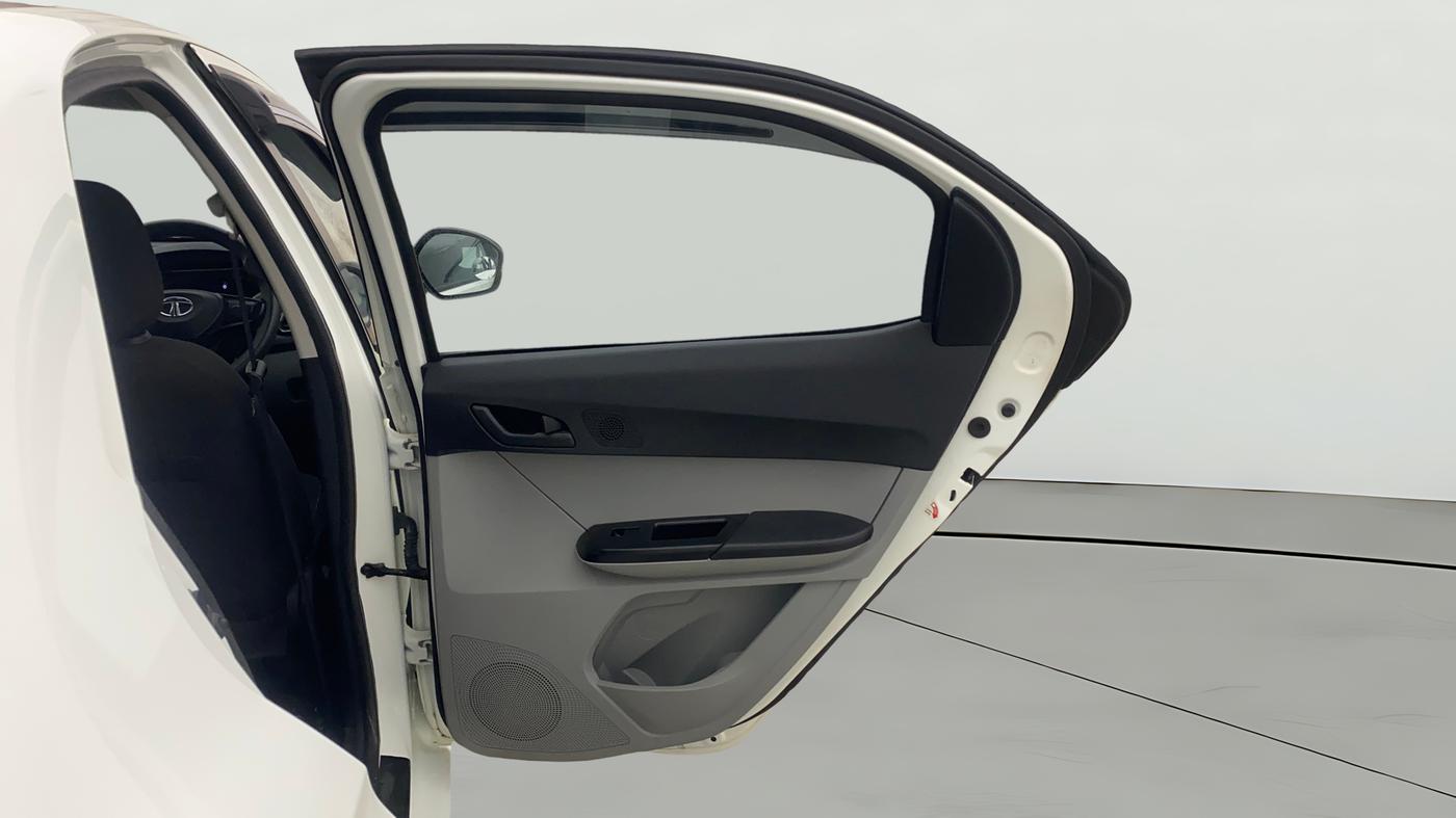 2023 Tata Tiago XT PETROL, Petrol, Manual, 30,715 km, RHS Rear Door