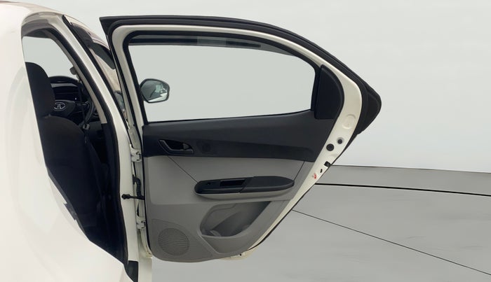 2023 Tata Tiago XT PETROL, Petrol, Manual, 30,715 km, RHS Rear Door