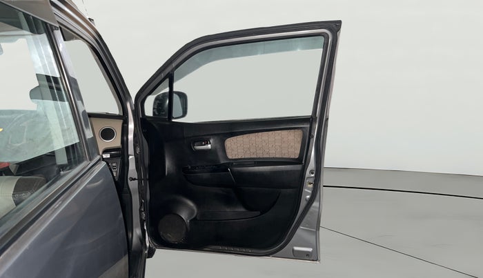 2017 Maruti Wagon R 1.0 VXI, Petrol, Manual, 31,953 km, RHS Front Door