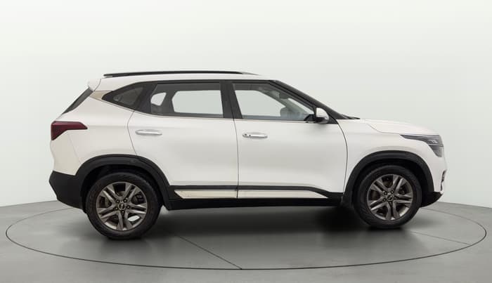 2020 KIA SELTOS HTX 1.5 PETROL, Petrol, Manual, 1,10,688 km, Right Side View