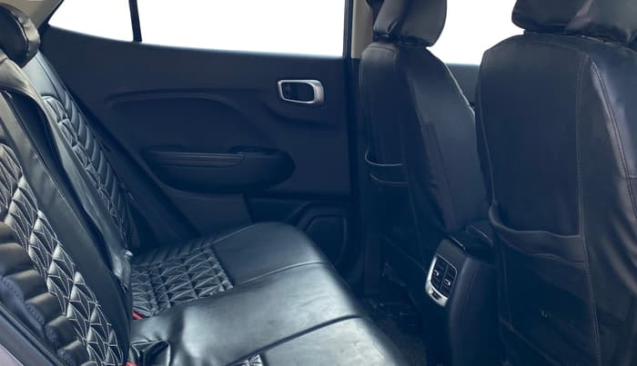 2020 Hyundai VENUE SX 1.0 (O) TURBO, Petrol, Manual, 1,16,800 km, Right Side Rear Door Cabin
