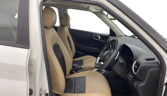 2021 Hyundai VENUE SX PLUS 1.0 TURBO DCT, Petrol, Automatic, 31,075 km, Right Side Front Door Cabin