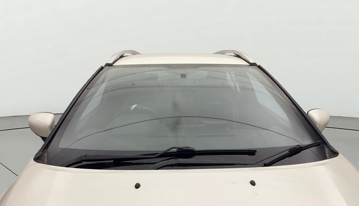 2019 Nissan Kicks XL DIESEL, Diesel, Manual, 1,01,126 km, Front Windshield