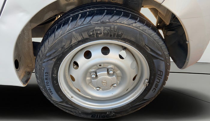 2018 Hyundai Eon ERA +, Petrol, Manual, 33,667 km, Left Rear Wheel