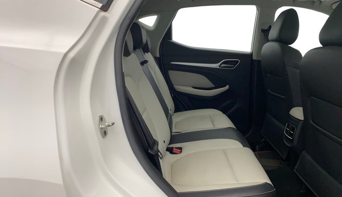2022 MG ASTOR SAVVY 1.5 CVT, Petrol, Automatic, 18,679 km, Third Seat Row ( optional )