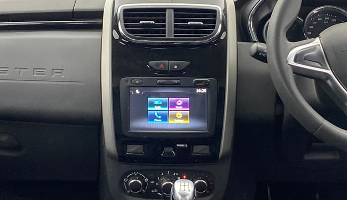 2019 Renault Duster RXS 1.5 PETROL MT, Petrol, Manual, 52,218 km, Air Conditioner