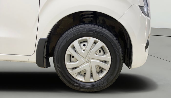 2019 Maruti New Wagon-R LXI CNG 1.0, CNG, Manual, 44,266 km, Right Front Wheel