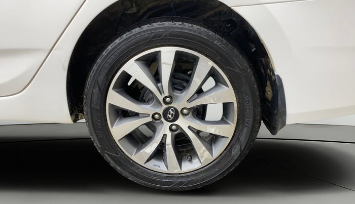 2015 Hyundai Verna FLUIDIC 4S 1.6 VTVT S(O), Petrol, Manual, 71,982 km, Left Rear Wheel