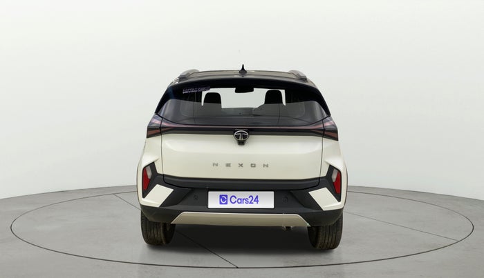 2025 Tata NEXON FEARLESS + SUNROOF DUAL TONE 1.2 PETROL, Petrol, Manual, 16,126 km, Back/Rear