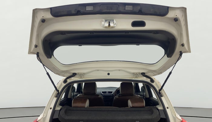 2016 Maruti Swift VXI, Petrol, Manual, 1,21,707 km, Boot Door Open