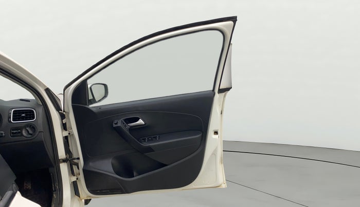 2017 Volkswagen Polo COMFORTLINE 1.2L, Petrol, Manual, 82,094 km, RHS Front Door