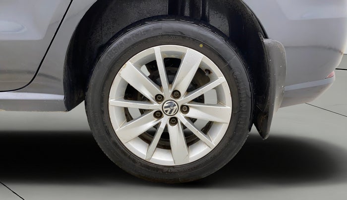 2017 Volkswagen Ameo HIGHLINE1.2L, Petrol, Manual, 1,30,371 km, Left Rear Wheel