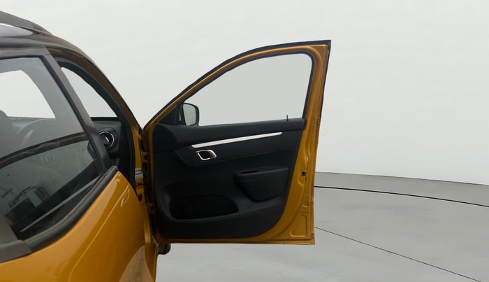 2022 Renault Kwid CLIMBER 1.0 AMT Dual Tone , Petrol, Automatic, 25,418 km, RHS Front Door