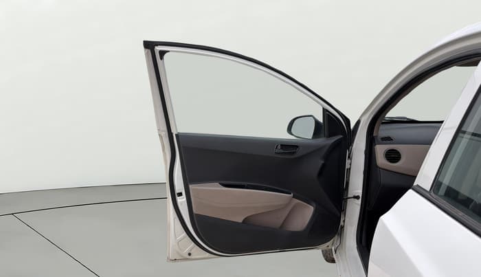 2017 Hyundai Grand i10 MAGNA AT 1.2 KAPPA VTVT, Petrol, Automatic, 21,008 km, LHS Front Door