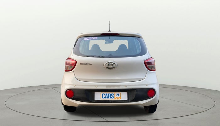 2018 Hyundai Grand i10 MAGNA 1.2 KAPPA VTVT, Petrol, Manual, 67,189 km, Back/Rear