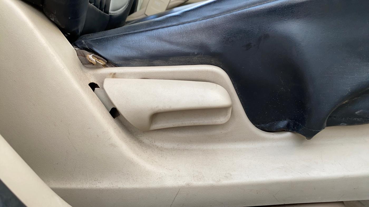 2016 Maruti Swift Dzire VDI, Diesel, Manual, 1,17,646 km, Third Seat Row ( optional )