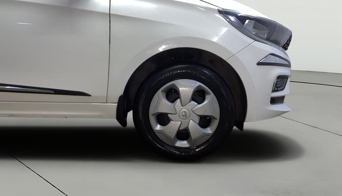 2022 Tata TIGOR XZ CNG, CNG, Manual, 38,843 km, Right Front Wheel