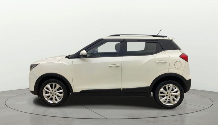 2019 Mahindra XUV300 W8 1.2 PETROL, Petrol, Manual, 82,081 km, Left Side
