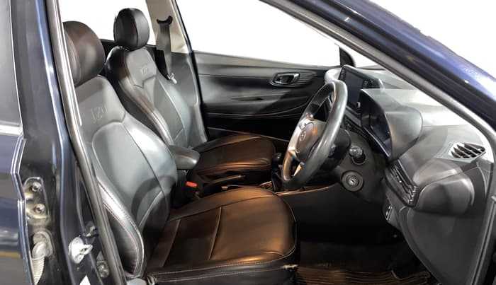 2023 Hyundai NEW I20 SPORTZ 1.2 MT, Petrol, Manual, 32,121 km, Right Side Front Door Cabin