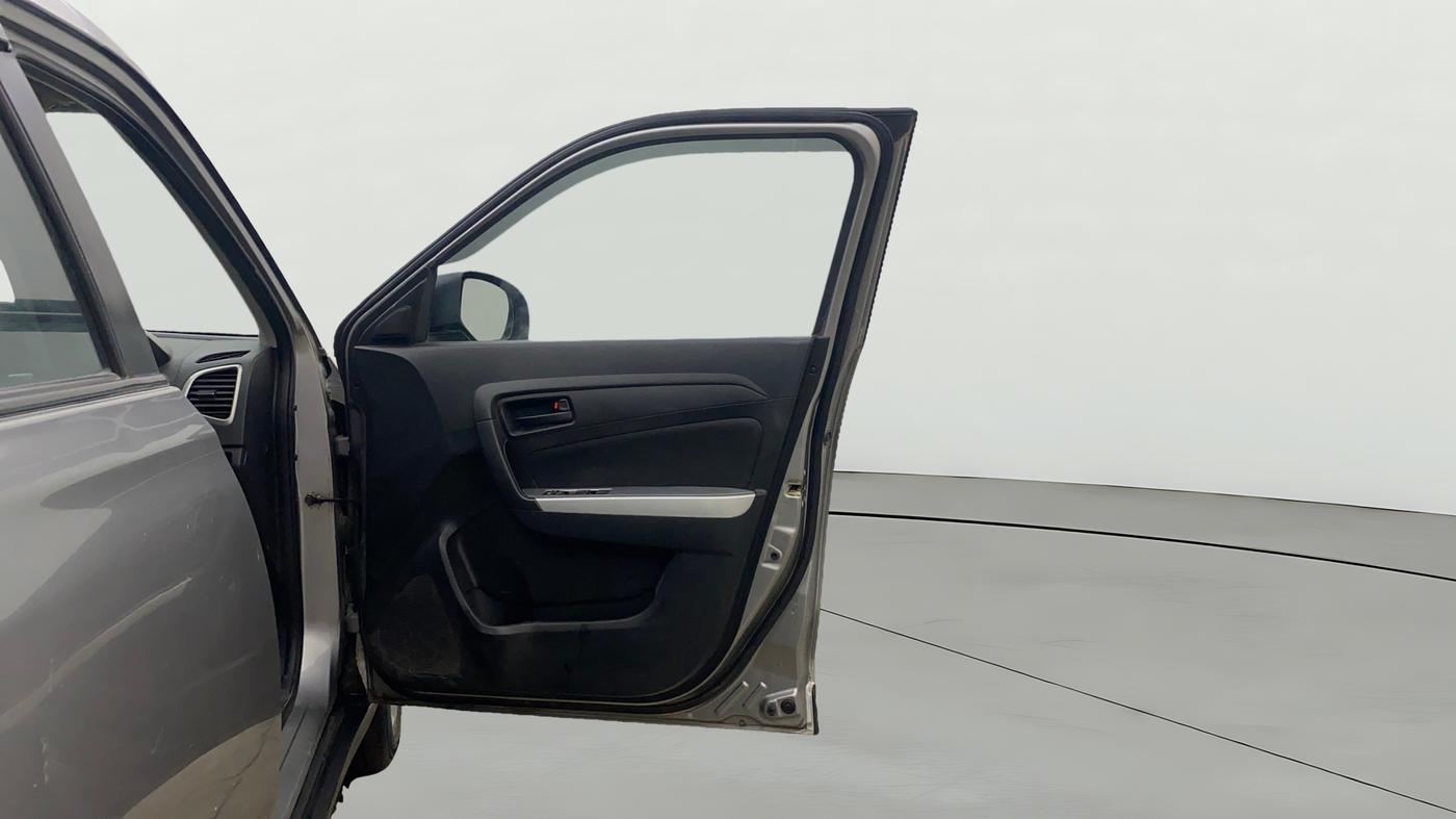 2021 Maruti Vitara Brezza VXI, Petrol, Manual, 31,712 km, RHS Front Door