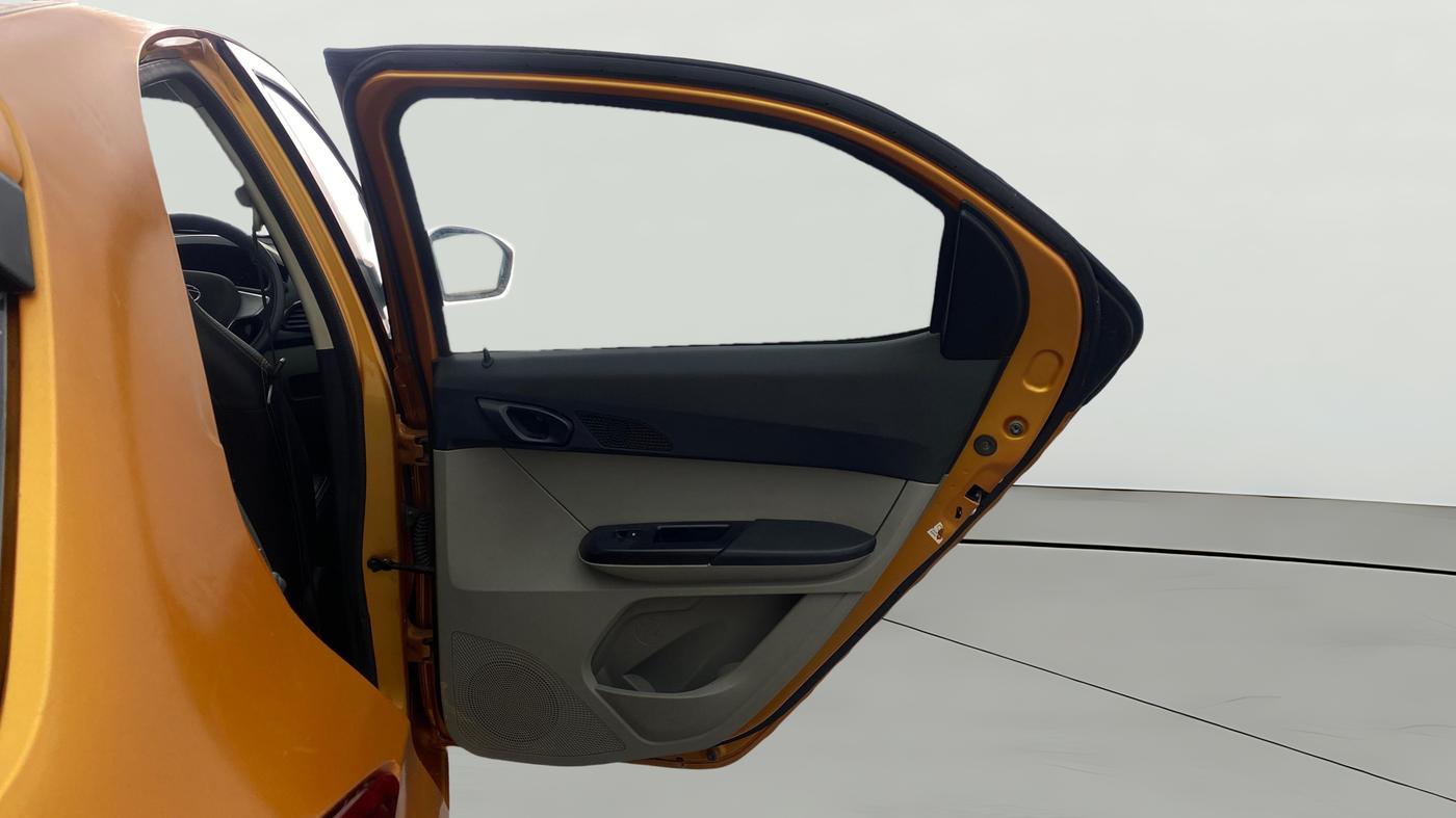 2016 Tata Tiago XT PETROL, Petrol, Manual, 52,477 km, RHS Rear Door