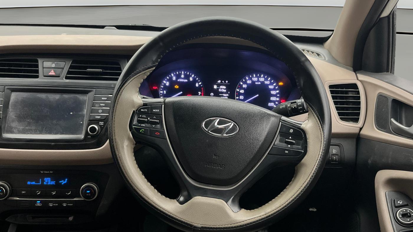 2015 Hyundai Elite i20 ASTA 1.2, Petrol, Manual, 1,08,297 km, Steering Wheel Close Up