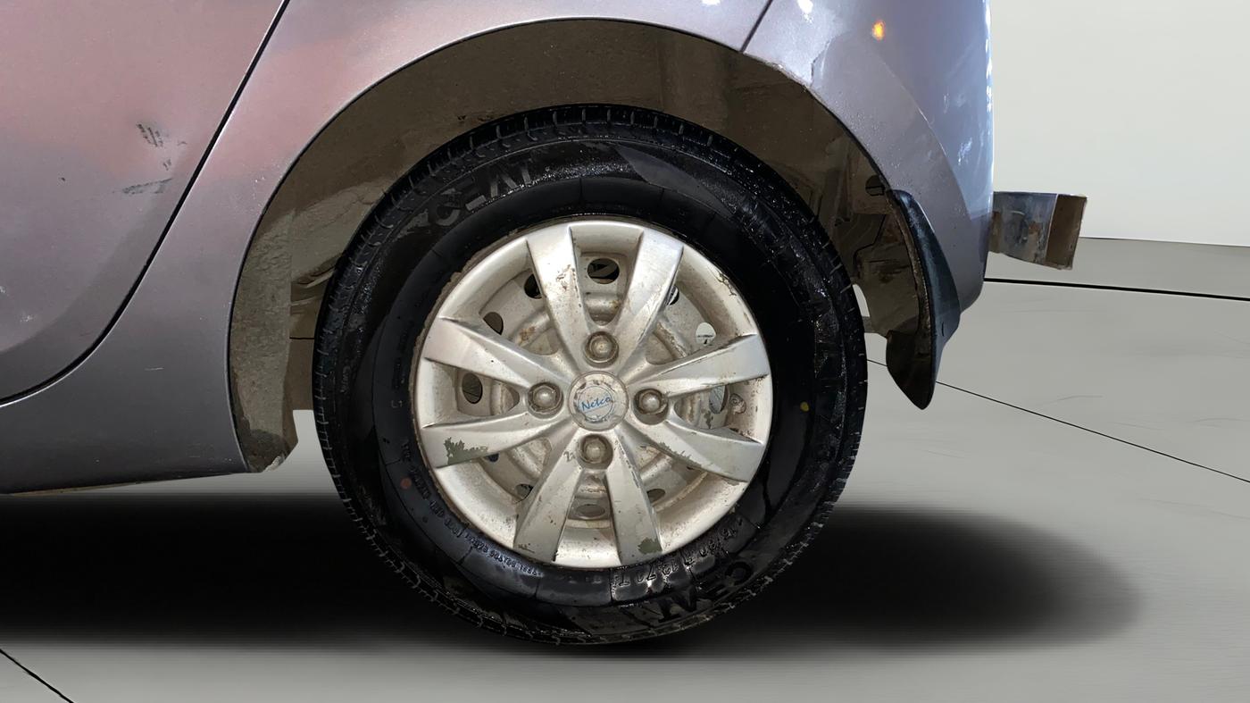 2014 Hyundai Eon ERA +, Petrol, Manual, 33,392 km, Left Rear Wheel