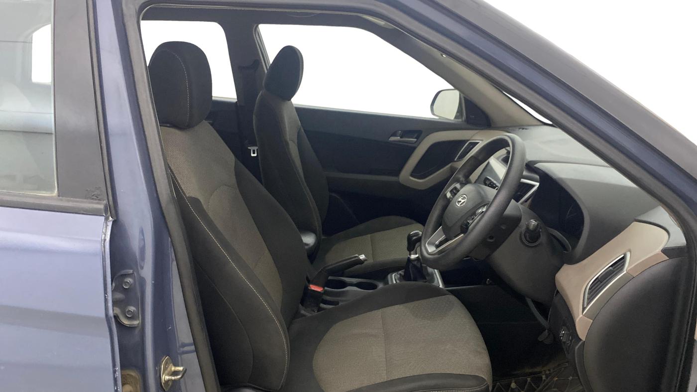 2017 Hyundai Creta SX PLUS 1.6 PETROL, CNG, Manual, 94,059 km, Right Side Front Door Cabin