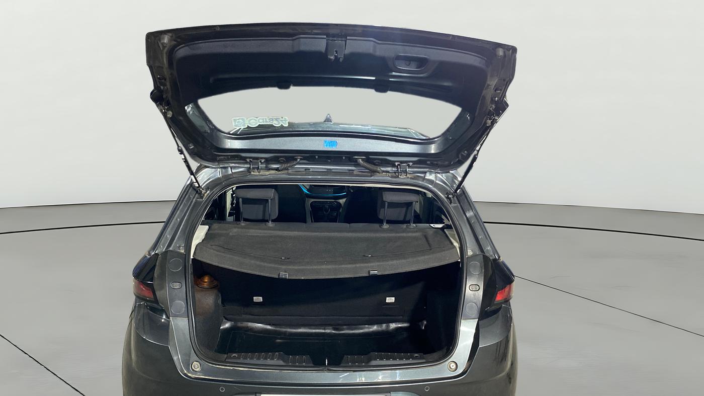 2023 Tata ALTROZ XZA, Petrol, Automatic, 44,510 km, Boot Open Zoomed View