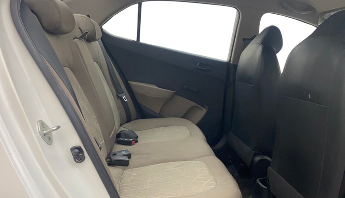 2014 Hyundai Xcent BASE 1.2, Petrol, Manual, 14,432 km, Right Side Rear Door Cabin