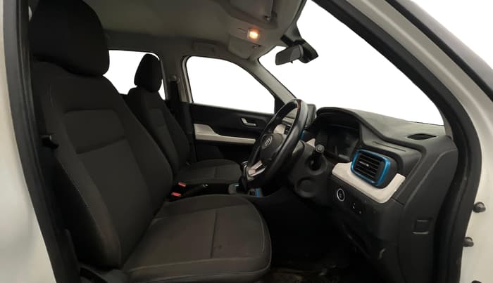 2023 Tata PUNCH CREATIVE  MT, Petrol, Manual, 15,089 km, Right Side Front Door Cabin