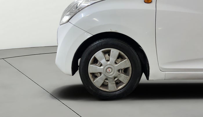 2017 Hyundai Eon ERA + SE, Petrol, Manual, 1,32,347 km, Left Front Wheel