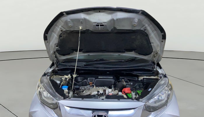 2017 Honda WR-V 1.5L I-DTEC VX MT, Diesel, Manual, 1,06,869 km, Open Bonet