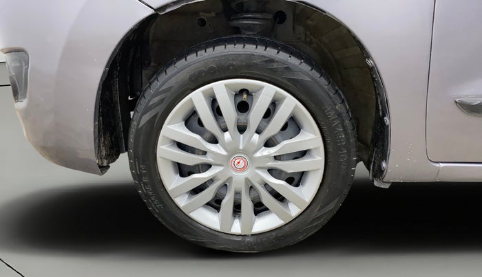 2015 Maruti Wagon R 1.0 VXI, Petrol, Manual, 69,690 km, Left Front Wheel