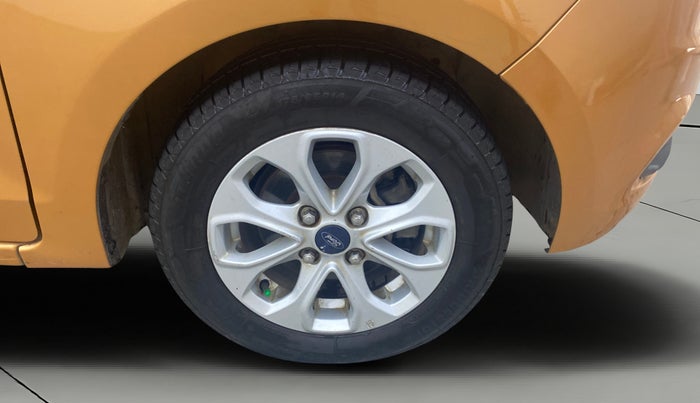 2016 Ford Figo Aspire TREND 1.2 PETROL, Petrol, Manual, 1,05,720 km, Right Front Wheel